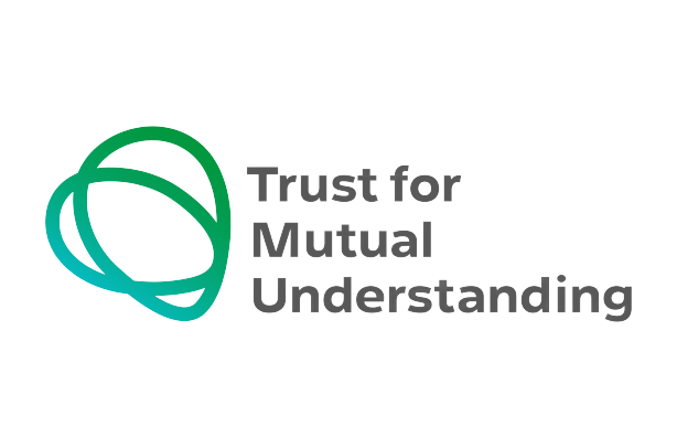 TMU_logo_lockpu_color-removebg-preview.png